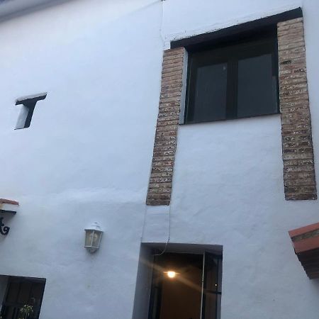 Acogedora Casa De Pueblo Con Piscina Villa Fuenteheridos Exterior photo